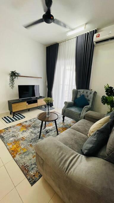 Klia Homestay Apartment - 2 Room Sepang Esterno foto